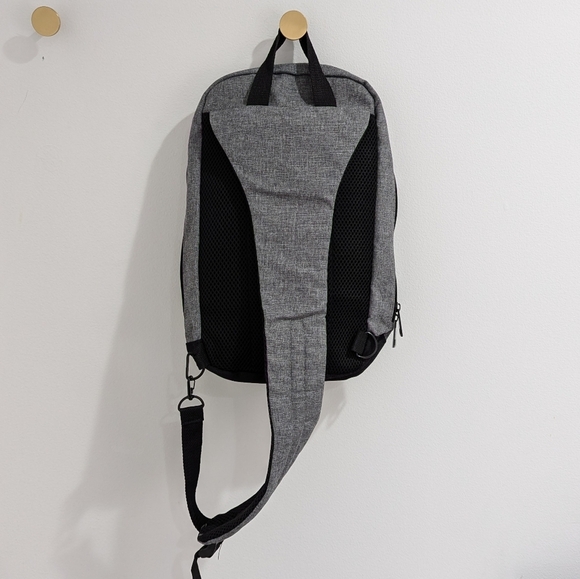 Two sections Adobe cross back backpack - Picture 2 of 3